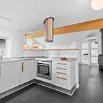 Holiday home Beautiful In With Kitchen