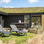 Beautiful In With Kitchen Holiday home