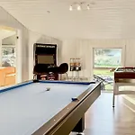 Beautiful In With Kitchen Holiday home