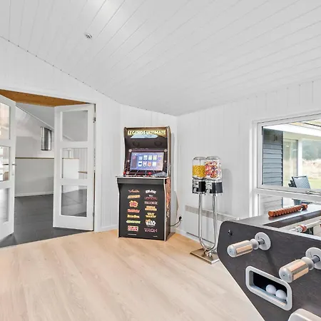 Beautiful In With Kitchen Blavand