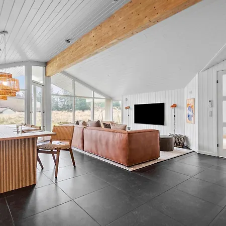 Beautiful In With Kitchen