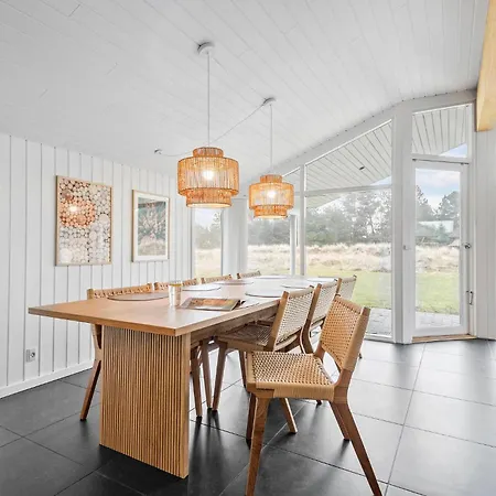 Holiday home Beautiful In With Kitchen *