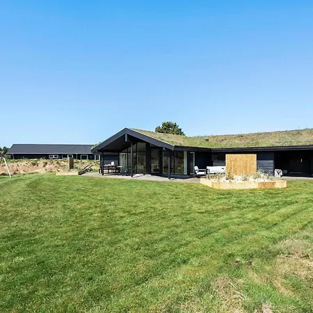 Beautiful In With Kitchen *