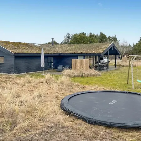 Beautiful In With Kitchen Holiday home *